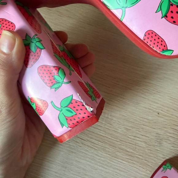 Sugar Thrillz x Dolls Kill Strawberry Fields Platform Pumps Pink 8 - Picture 8 of 15